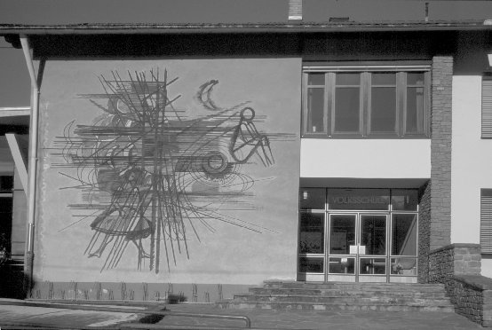 \resizebox*{1\columnwidth}{!}{\includegraphics{Bilder/Volksschule.eps}}