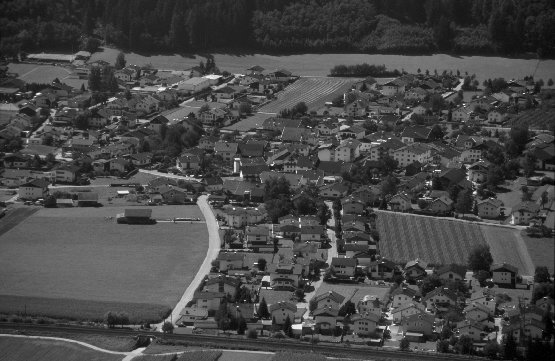 \resizebox*{1\columnwidth}{!}{\includegraphics{Bilder/Hube.eps}}